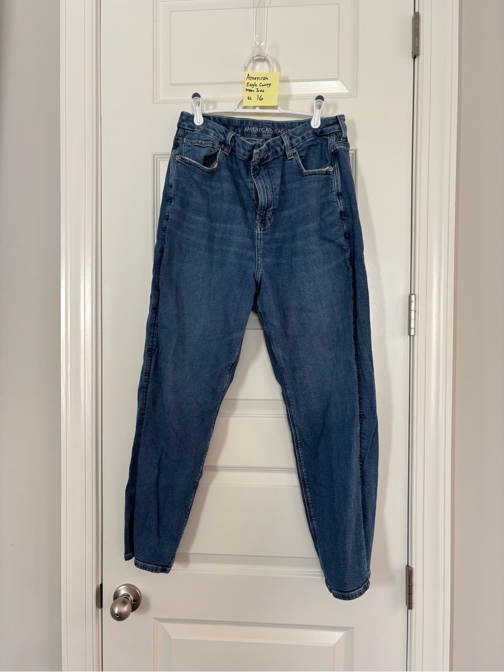 American Eagle Outfitters High-Rise Mom Jeans in Dark Blue
